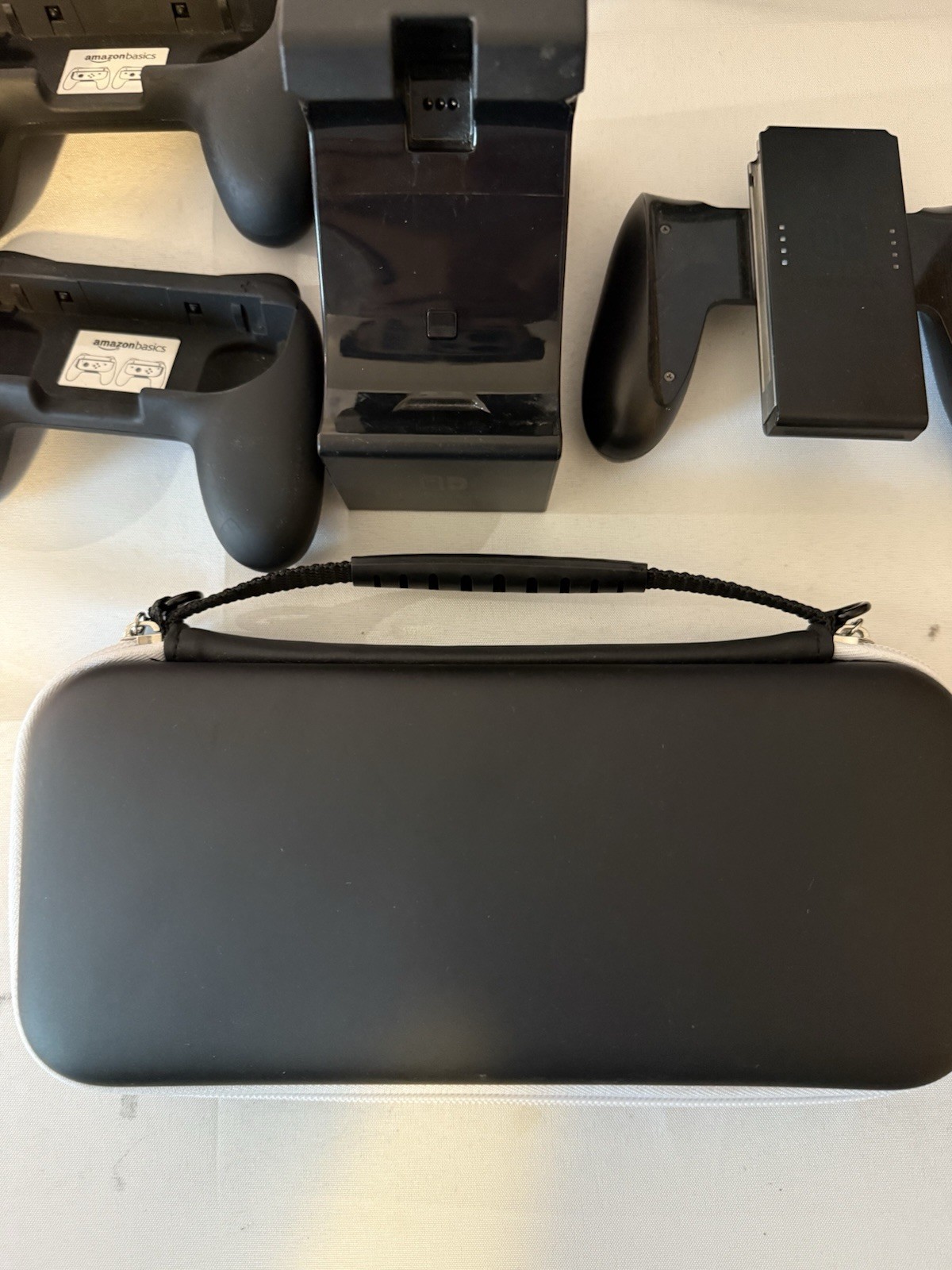 Nintendo Switch OLED Console Bundle 4 games, Extra controllers, original box!