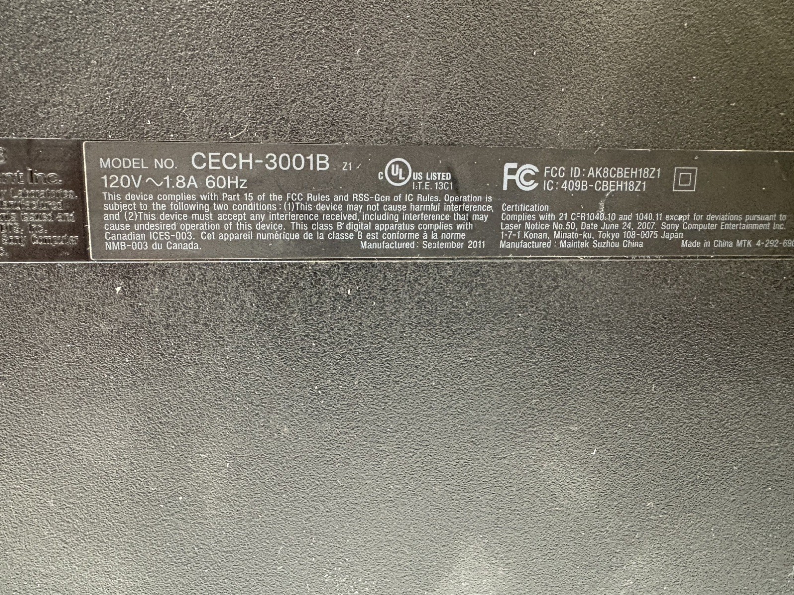 Sony PlayStation 3 Slim CECH-3001B 320GB Black Console w/ Controllers – Used