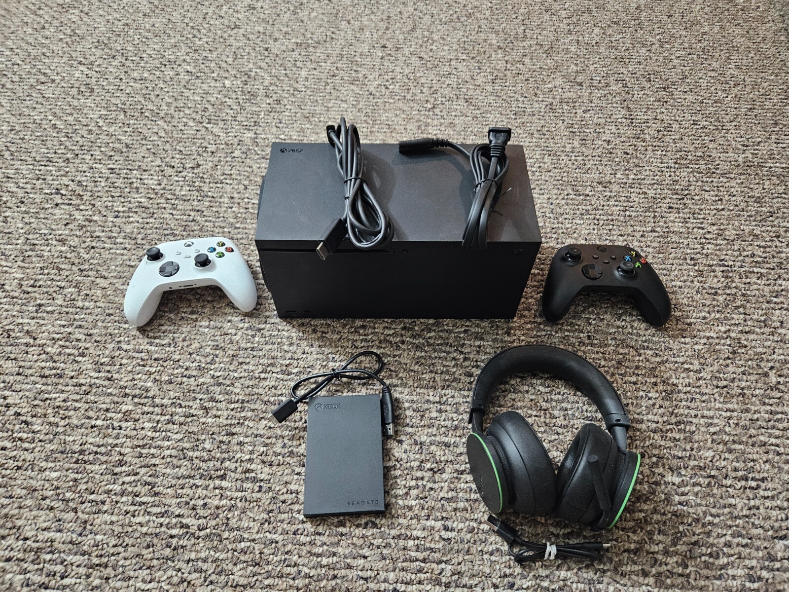 Microsoft – Xbox Series X 1TB Console – Carbon Black – With Bundle