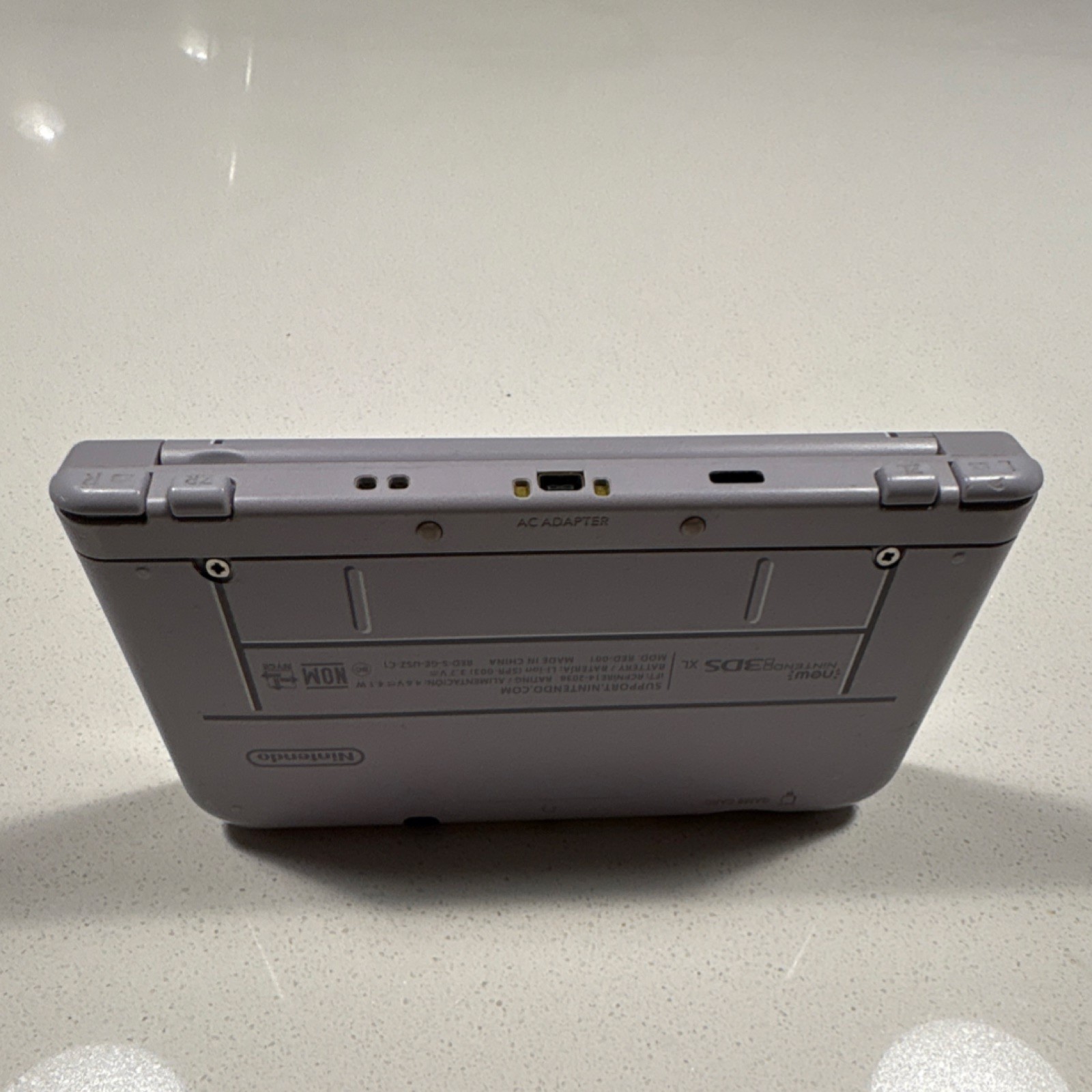Nintendo New 3DS XL SNES Edition Gray Purple Handheld Console w/ Charger