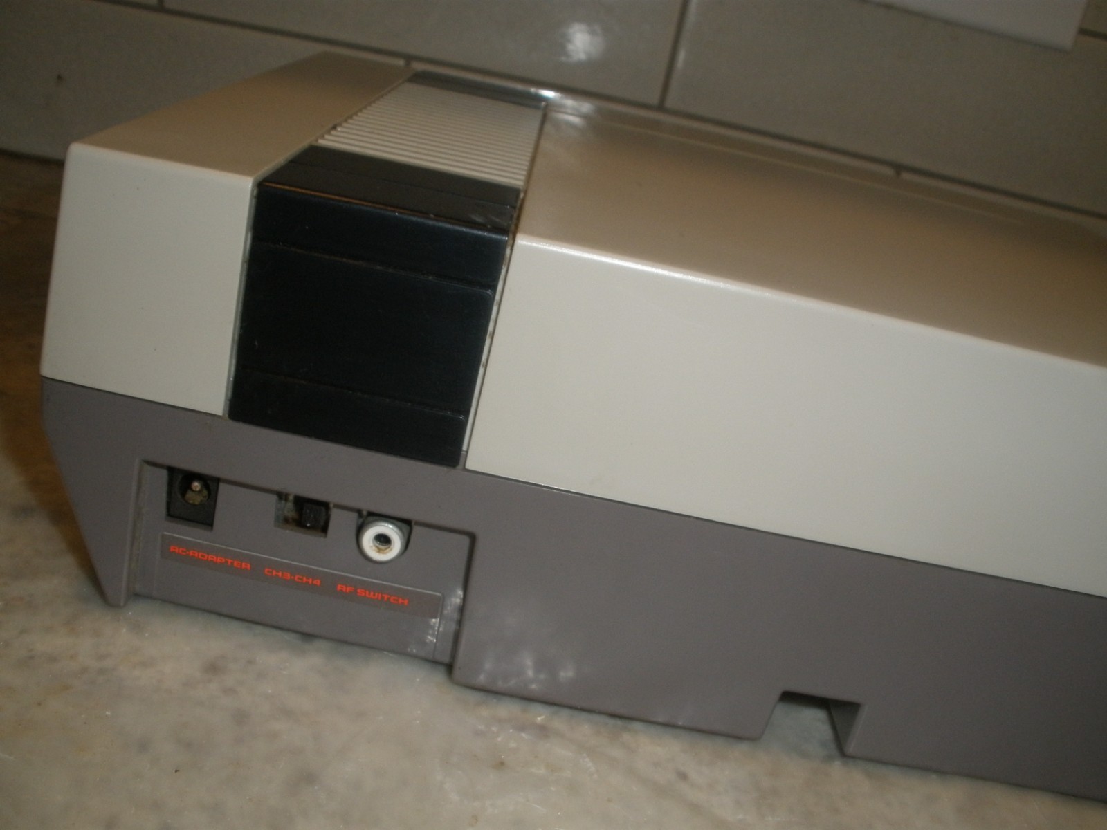 ORIGINAL NINTENDO NES HOME CONSOLE NES-001 WORKS (READ DESC