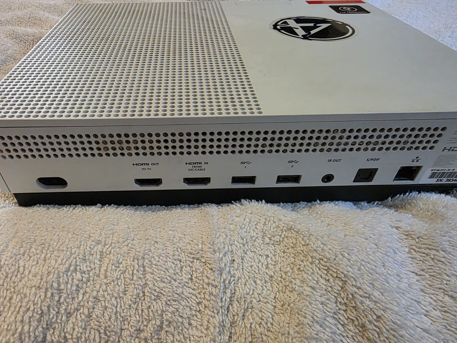 Microsoft Xbox One S Video Game Console White Model 1681 with Controller