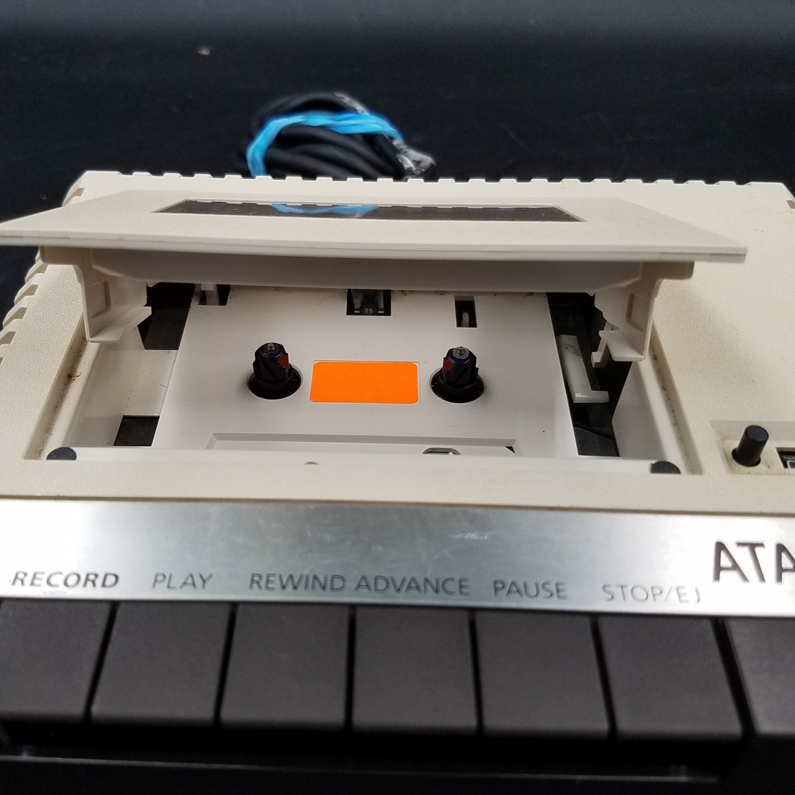 ATARI 1010 Cassette Drive for 400/800/XL/XE -Turns On, Play Button Does Not Work