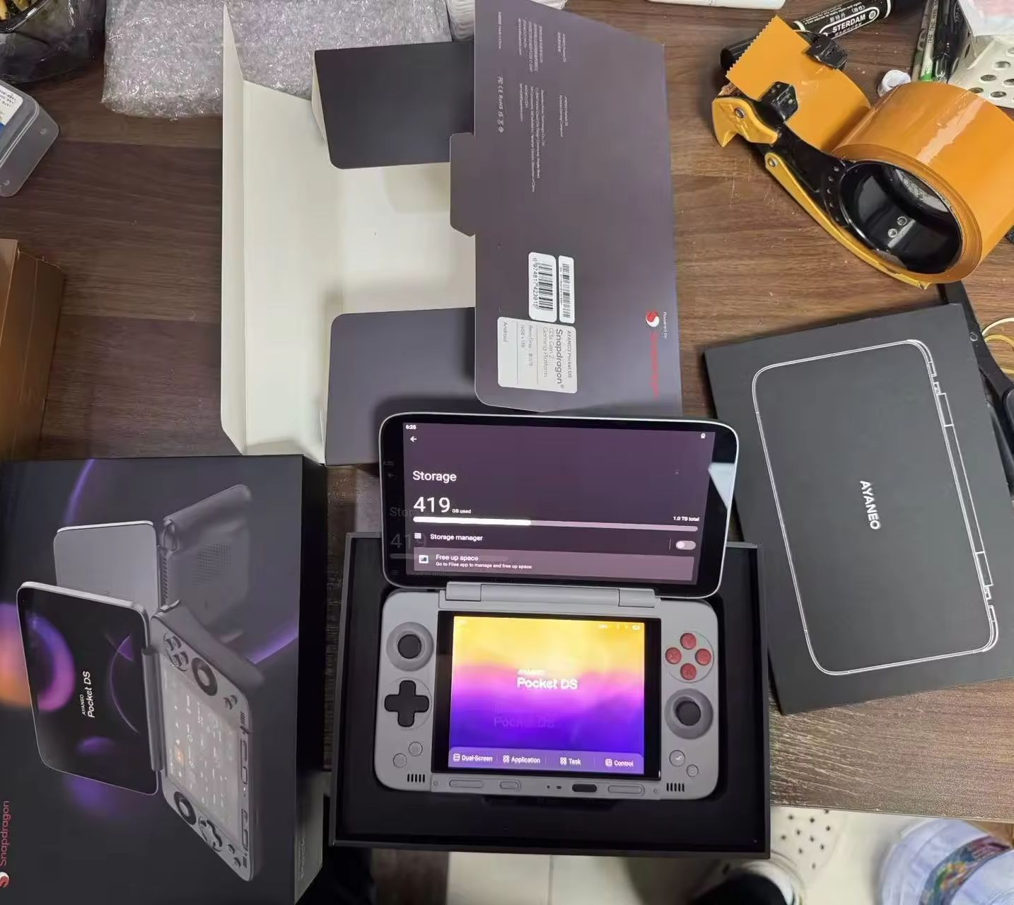 AYANEO Pocket DS 16+1TB “Retro Gray” LIMITED EDITION + Case + Extra Accessories