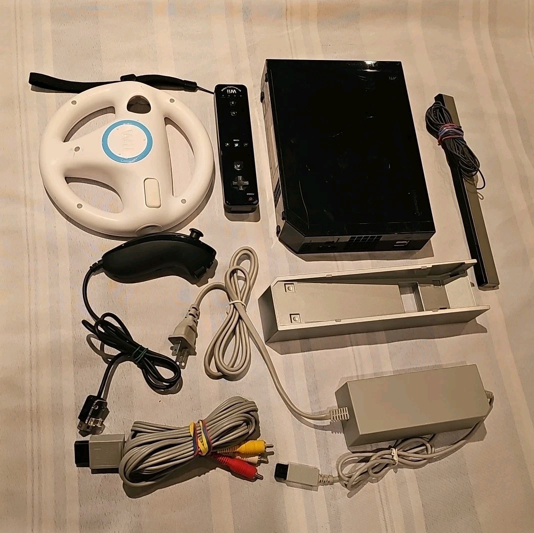 Nintendo Wii Black Console System With Cords Wii Remote Bundle RVL -101 Tested
