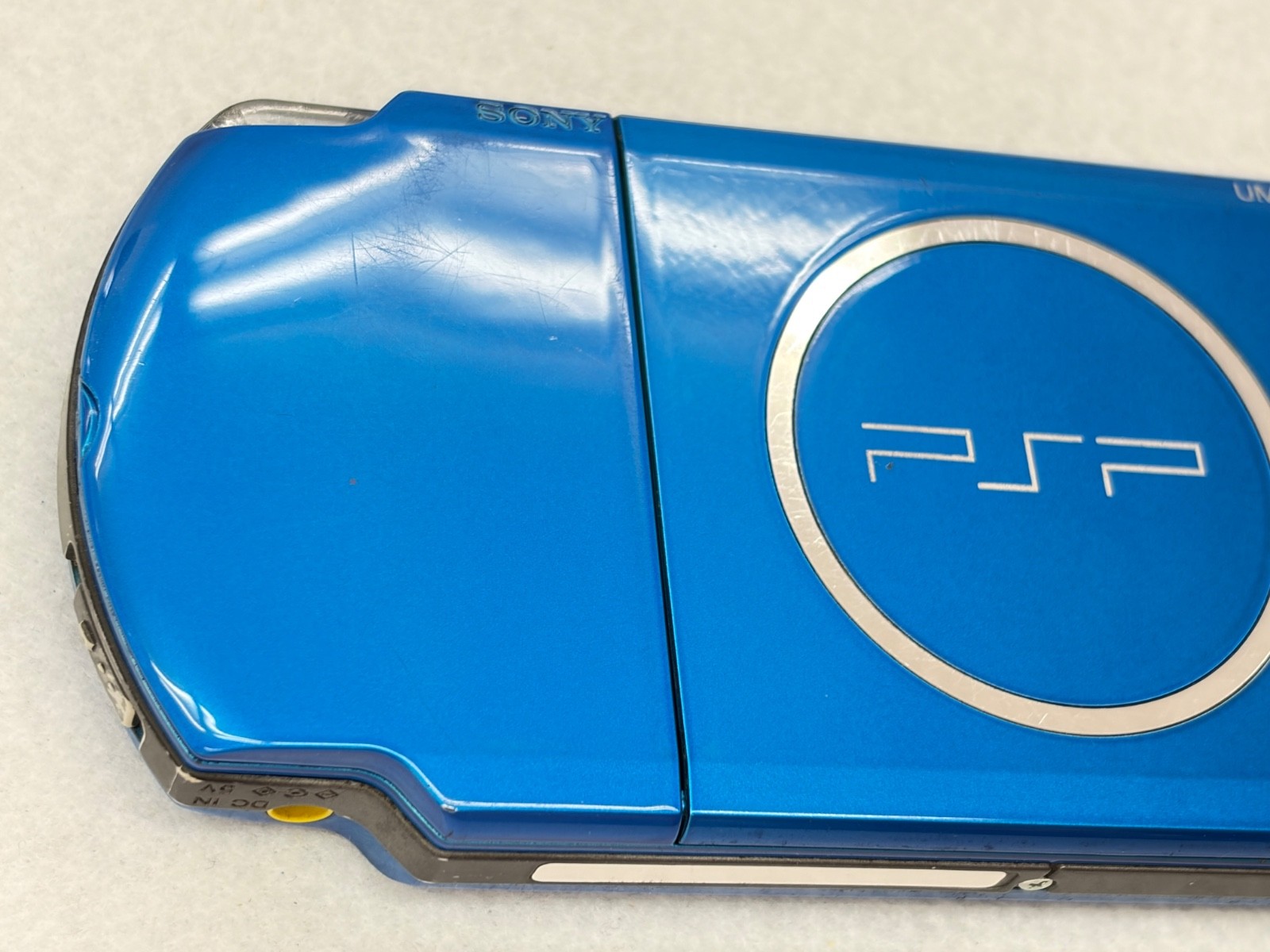 TESTED SONY PSP 3000 BLUE Console + Charger + battery + 3 game Region free 4GB