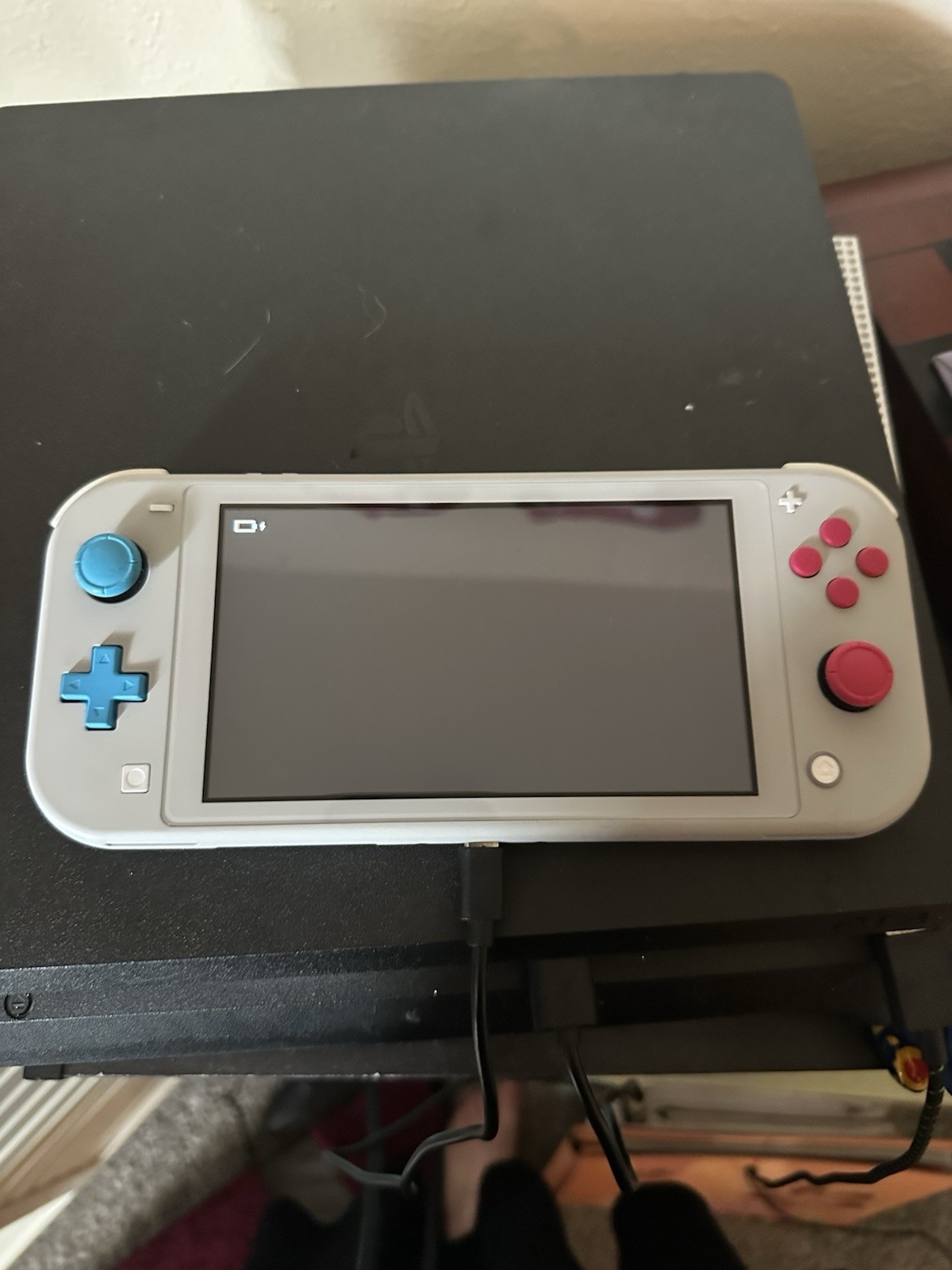 Nintendo Switch Lite Special Edition Zacian & Zamazenta Gray/Blue/Red