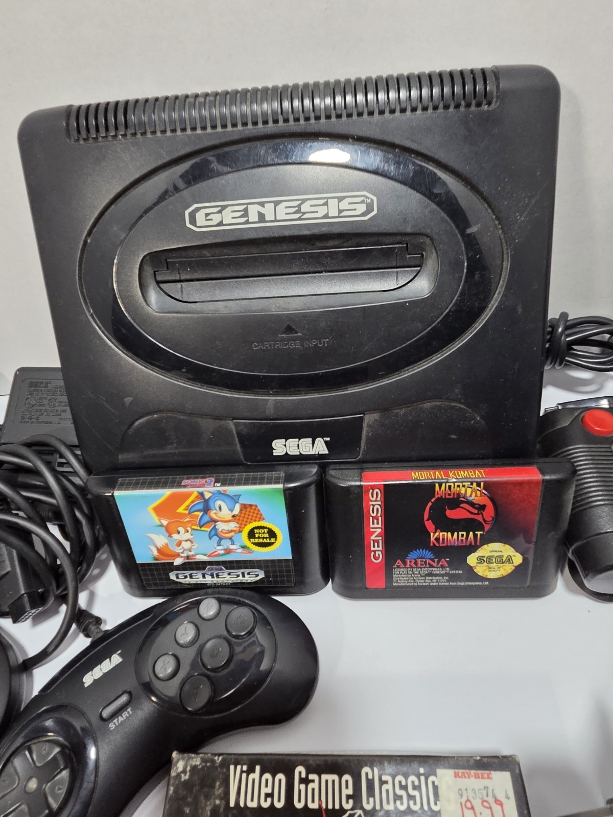 Sega Genesis Bundle lot 10 games 4 controllers, Joysticks.