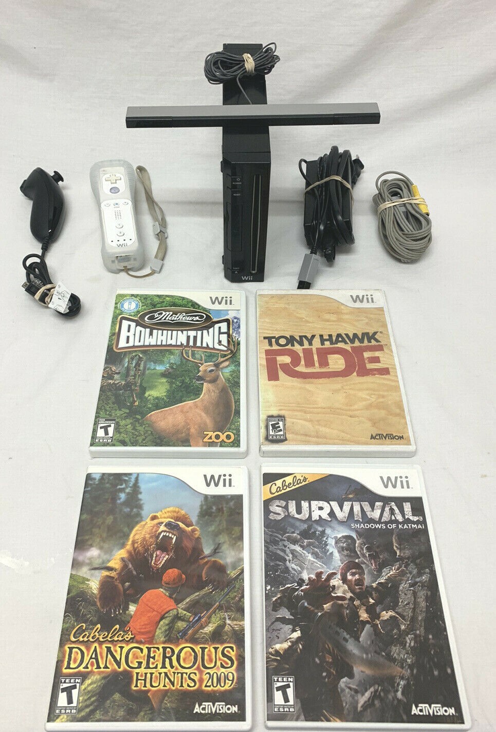 Nintendo Wii Console (RVL-001) Bundle Controller Nunchuck (4) Games Tony Hawk
