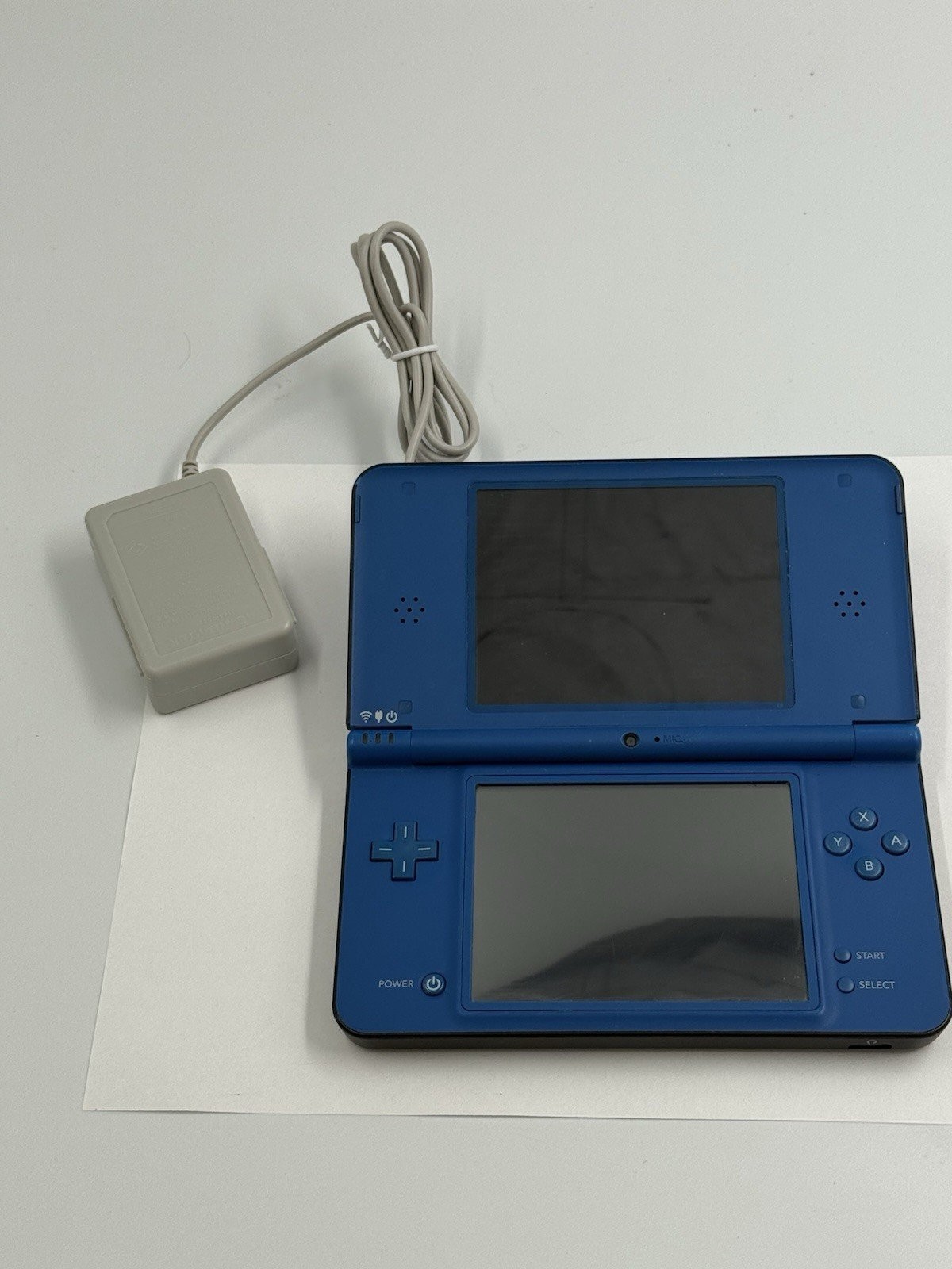 Nintendo DSi XL Handheld System – Turqoise Blue