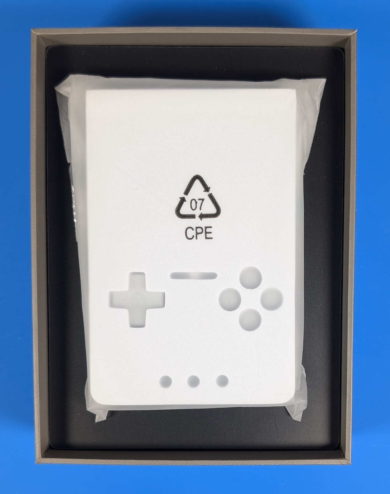 Trimui Smart Brick Game Console White 3.2” IPS Linux w/ 64 GB SD Card