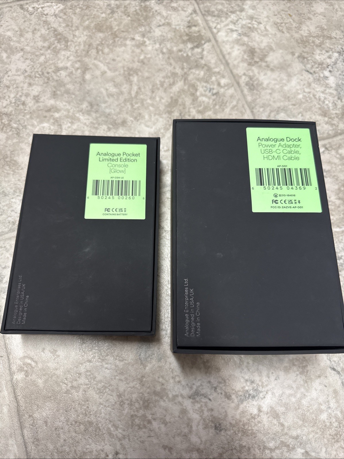 Analogue Pocket Glow in the Dark Console with Dock Screen Protector 128gb Sd