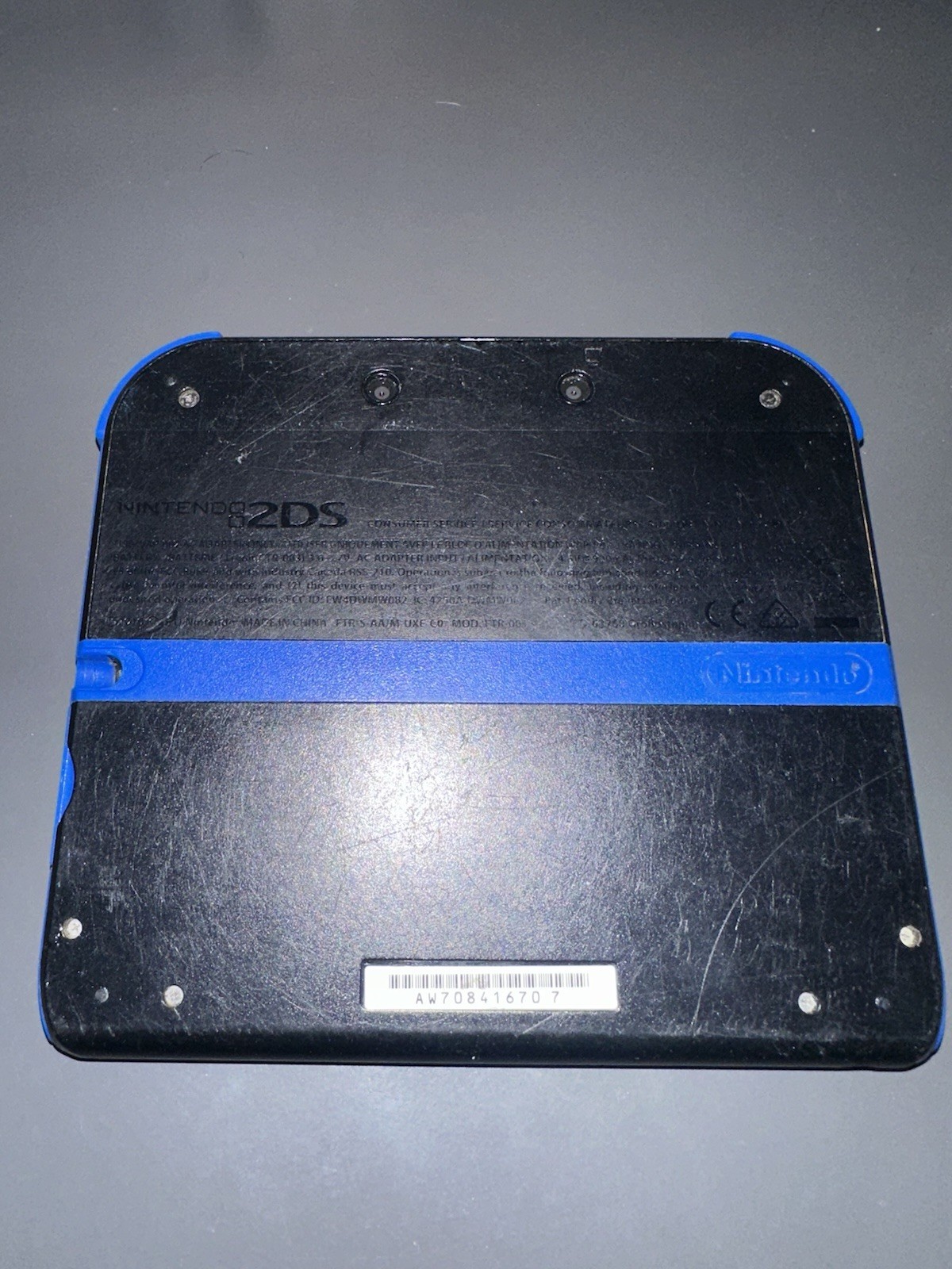Nintendo 2DS Handheld System Black/Blue working tested no charger no stylus