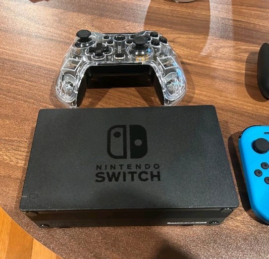 Nintendo Switch HAC-001 Console 32GB w/ Neon Red/Blue Joy-Con & Dock