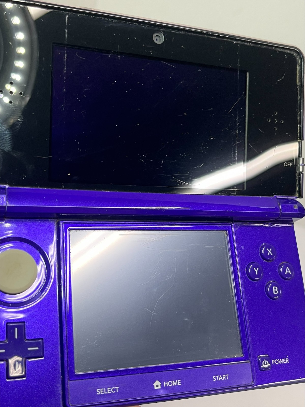 FOR PARTS! Nintendo 3DS – Purple – Various issues! Please read! (B387)