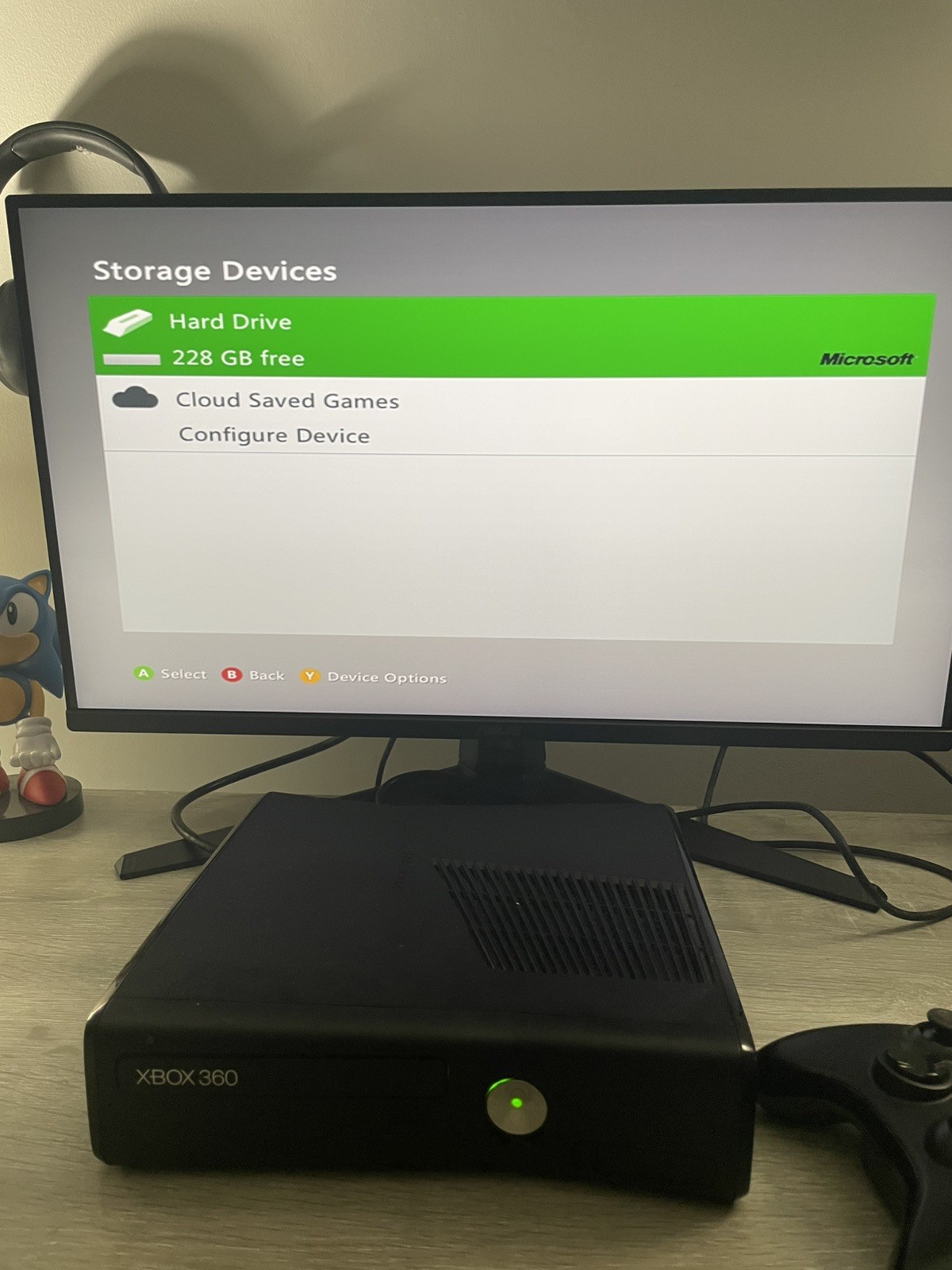 Xbox 360 S Slim Black 1439 Console w/250GB, 1 Controller, 7 Games & Cords Bundle