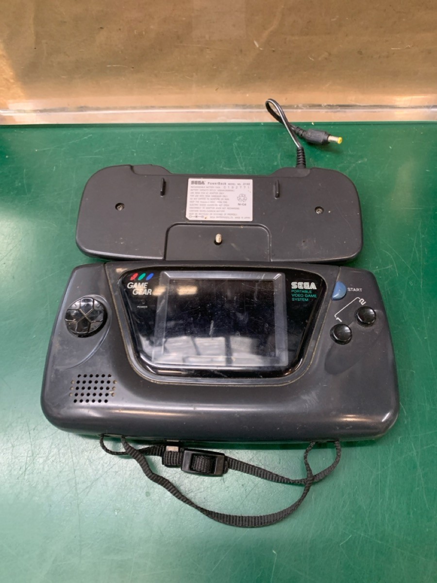 Sega Game Gear 2110 Battery Powered Game System – Defective/As-IS (E10049695)