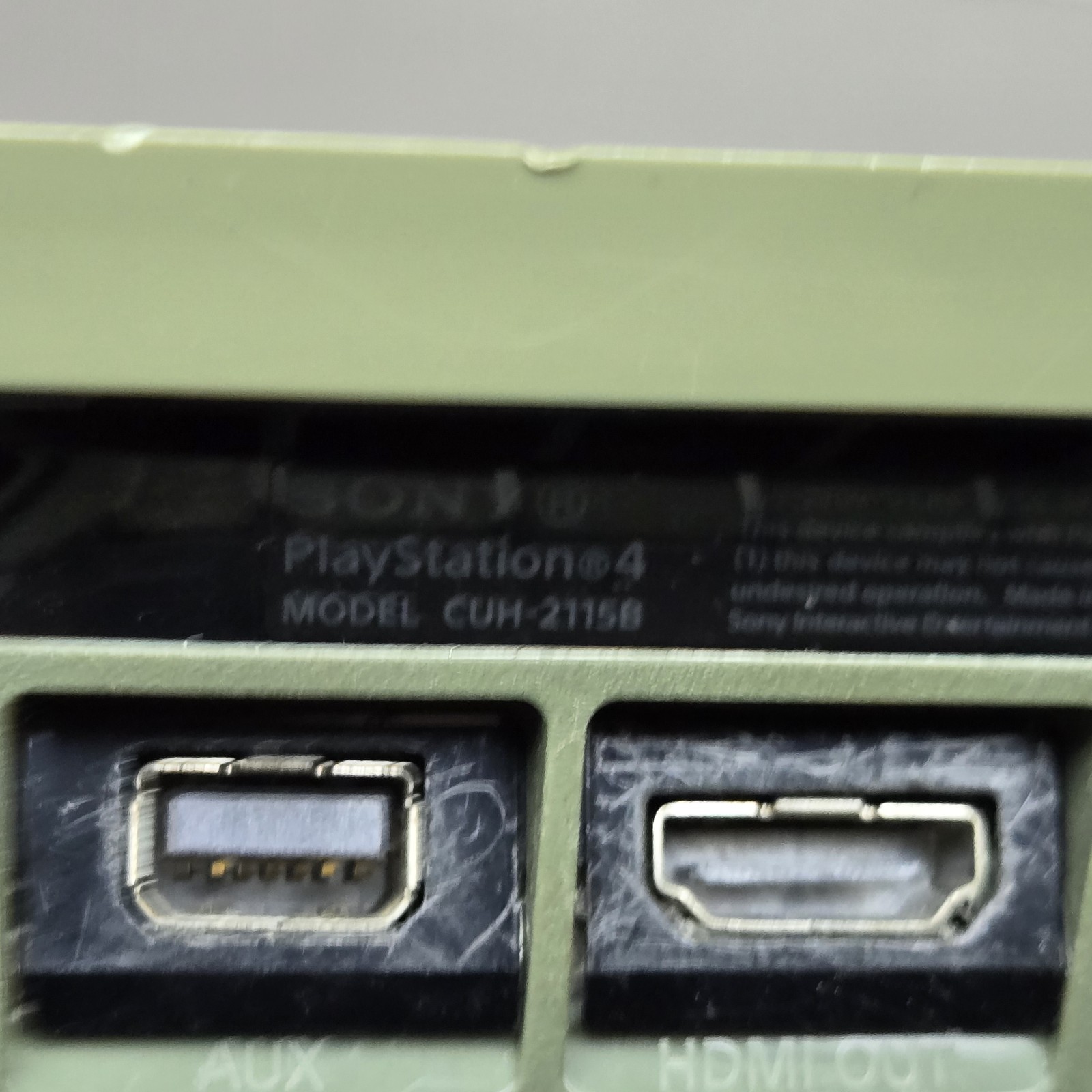 PS4 Slim Call of Duty: WWII Limited Edition 1TB Green Camouflage – Console Only