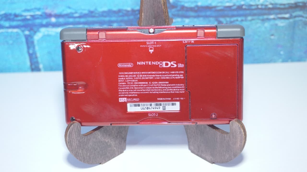 Nintendo DS Lite Full Crimson Red Handheld Gaming System with Charger & Stylus