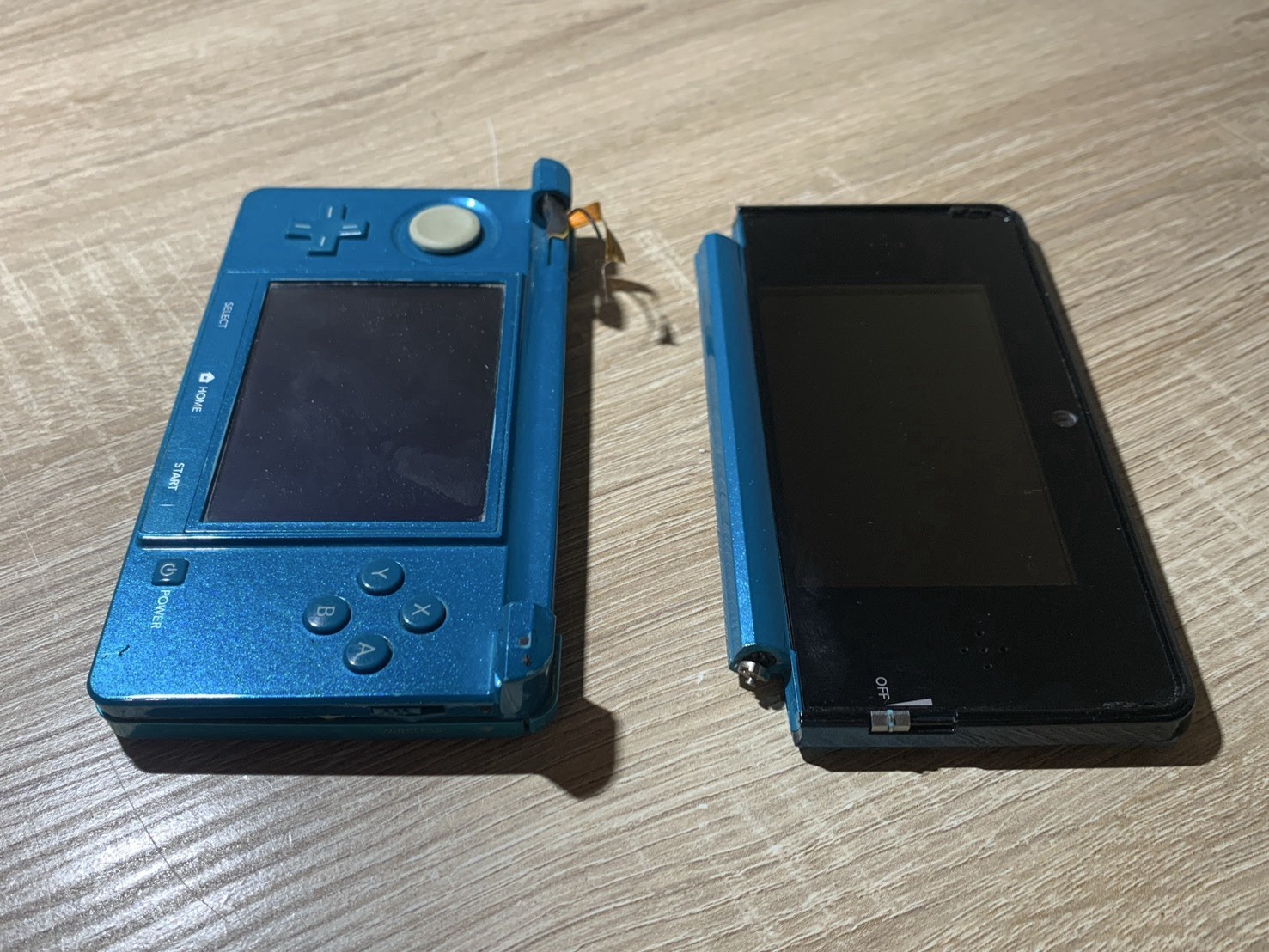 1275 Nintendo 3DS Aqua Blue For Parts