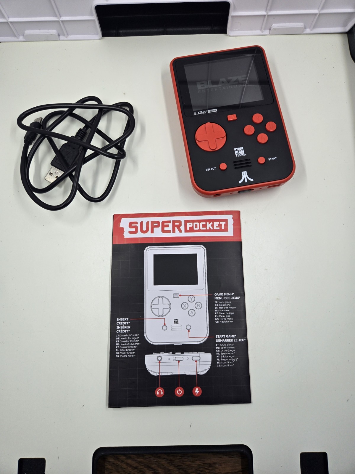 Atari Edition Super Pocket with 50 Built-in Games, Hyper Mega Tech, Evercade