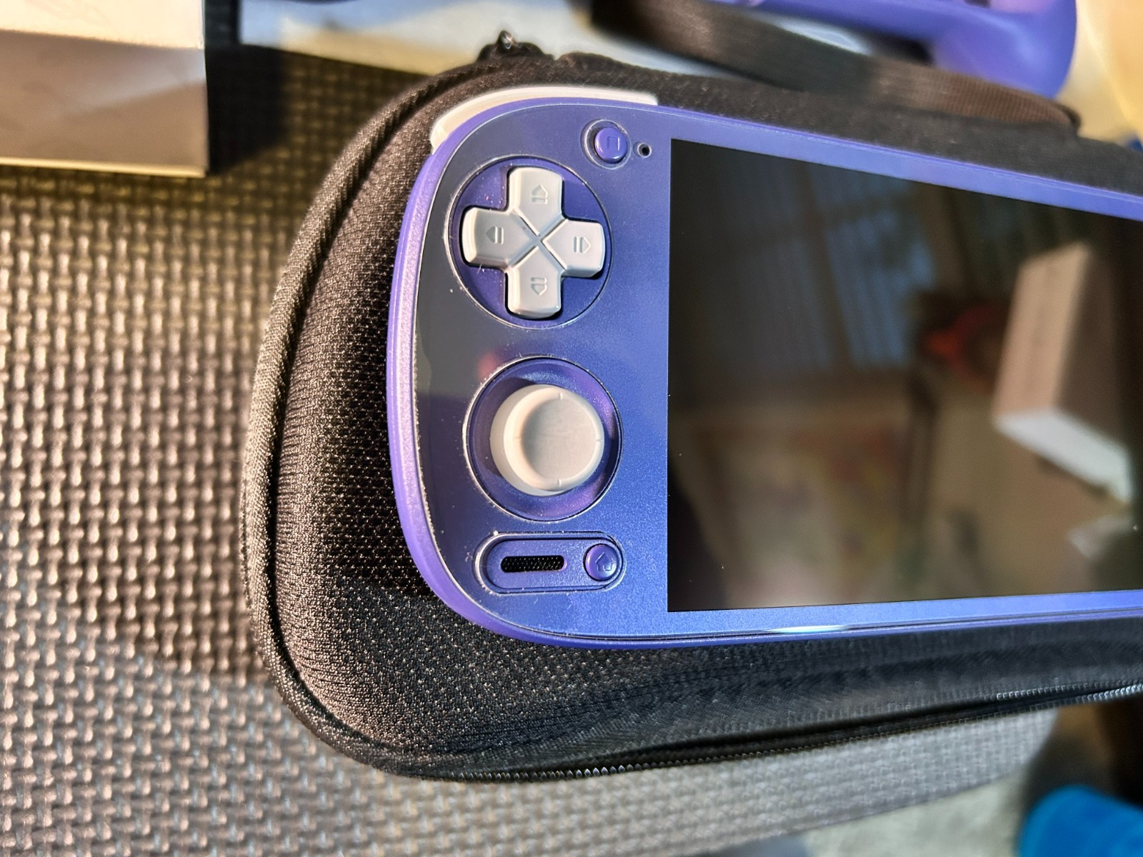 RETROID POCKET 5 (PURPLE) 8GB/128GB (FREE CASE AND GRIP) MUST BE SET UP (GXRG)