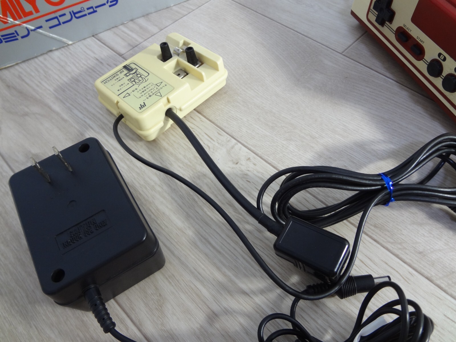 Nintendo Famicom NES Console Boxed Family Computer FC Tested Work 2