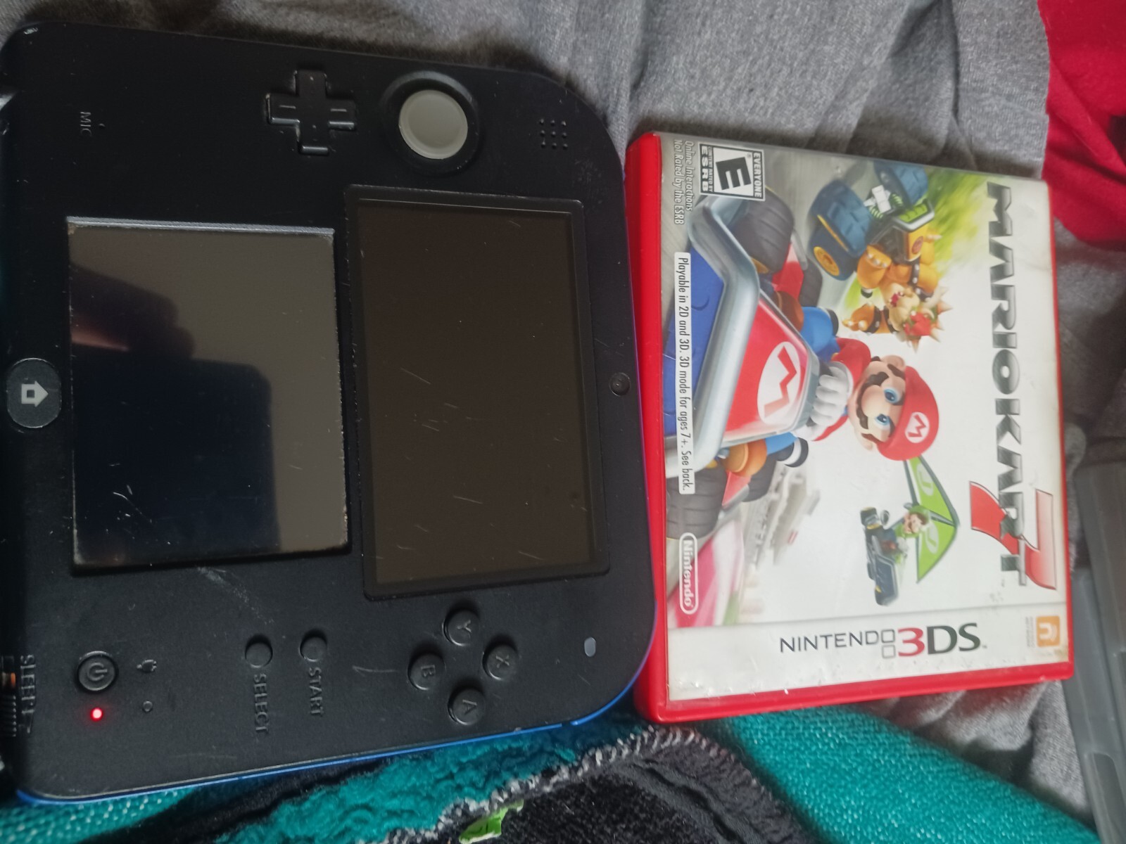 Nintendo 2DS Launch Edition Blue and Black Handheld System – Black/Blue