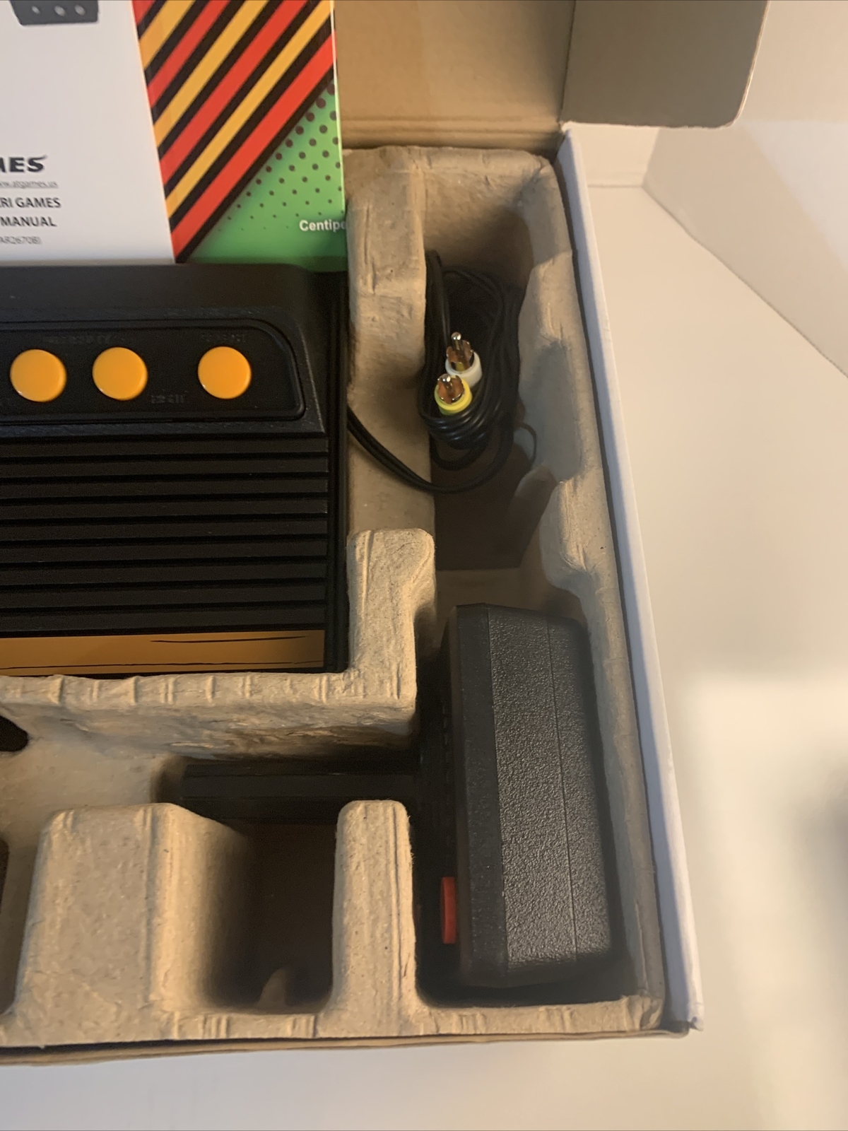 ATARI FLASHBACK 4 Classic Game Console SPECIAL EDITION 76 Games + Bonus Poster