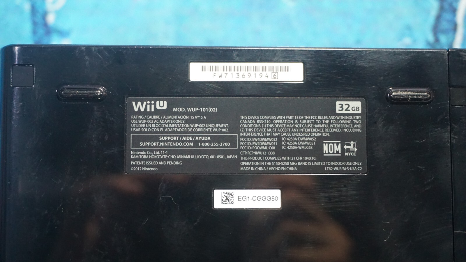 Nintendo Wii U 32GB Black Deluxe Console WUP-101(02) with Gamepad and 10 Games