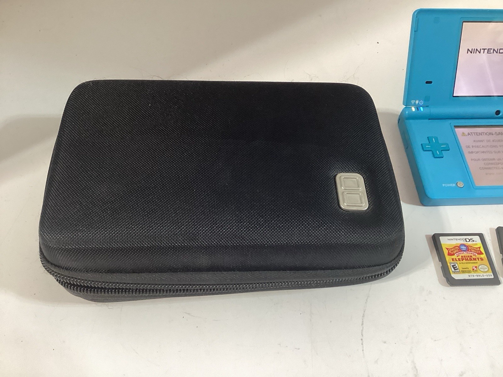 Nintendo DSi Handheld System, Excellent condition, Fully Tested