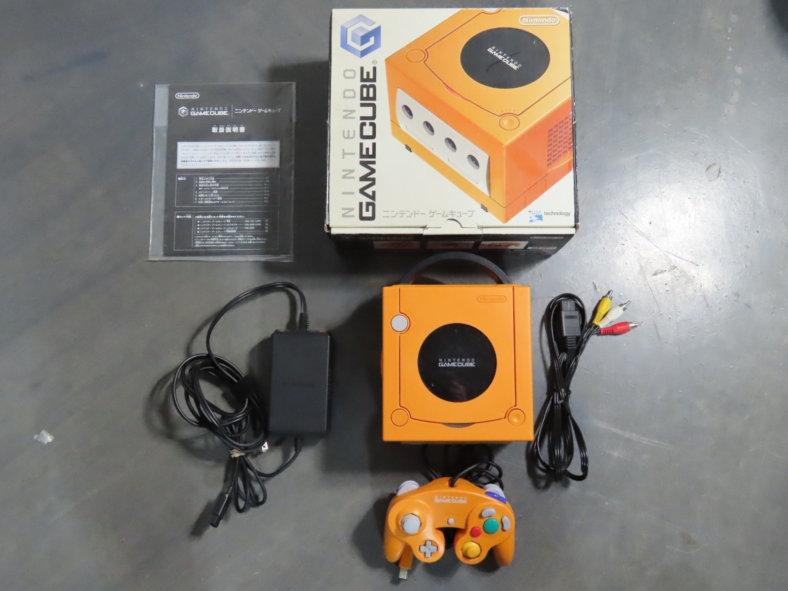 Nintendo GameCube Console CIB Orange Spice RECAPPED, NEAR MINT SHELL, USA REGION