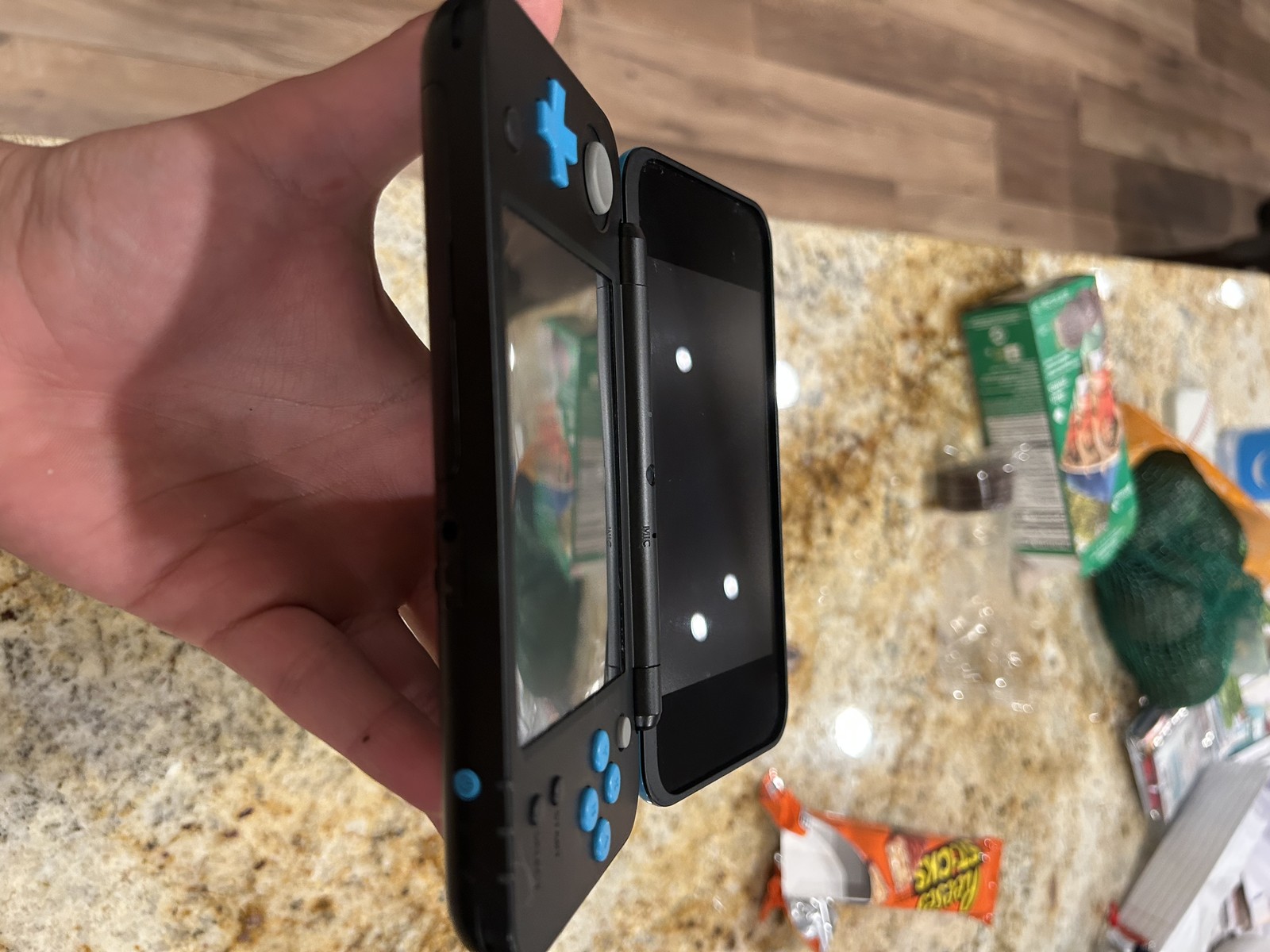 Nintendo 2DS XL Console – Black/Turquoise