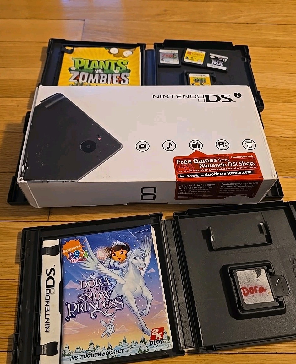 Nintendo DSi Black Handheld System Zelda Lego Plants Vs Zombies Games Cib Clean