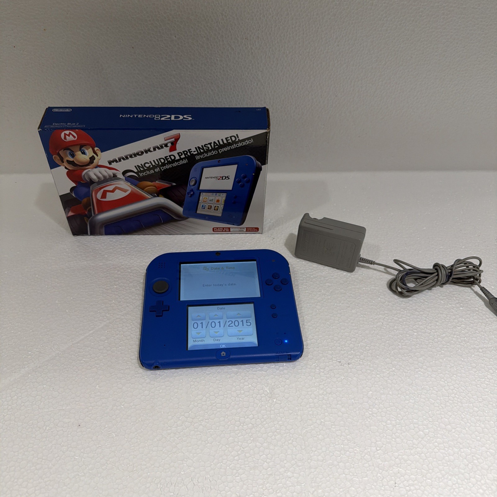 Nintendo 2DS Mario Kart 7 Limited Edition Electric Blue Handheld System