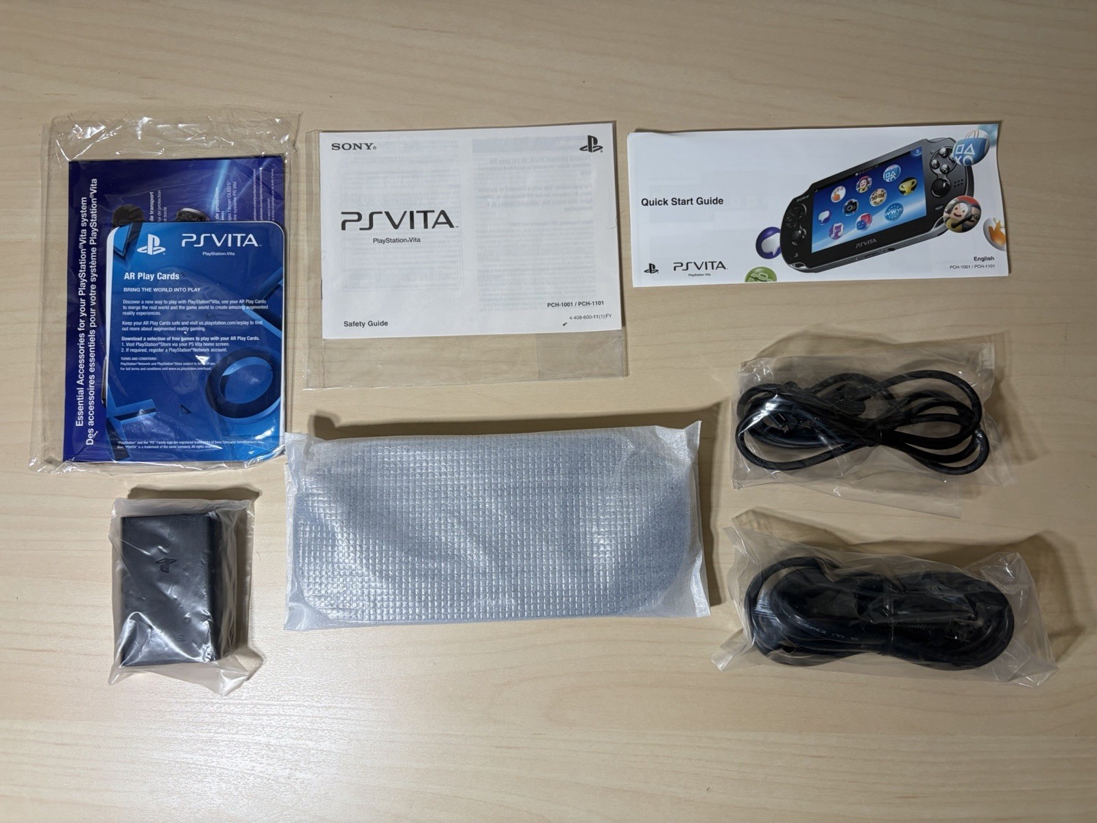 Sony PS Vita Black Handheld Console PCH-1101 Complete Near Mint