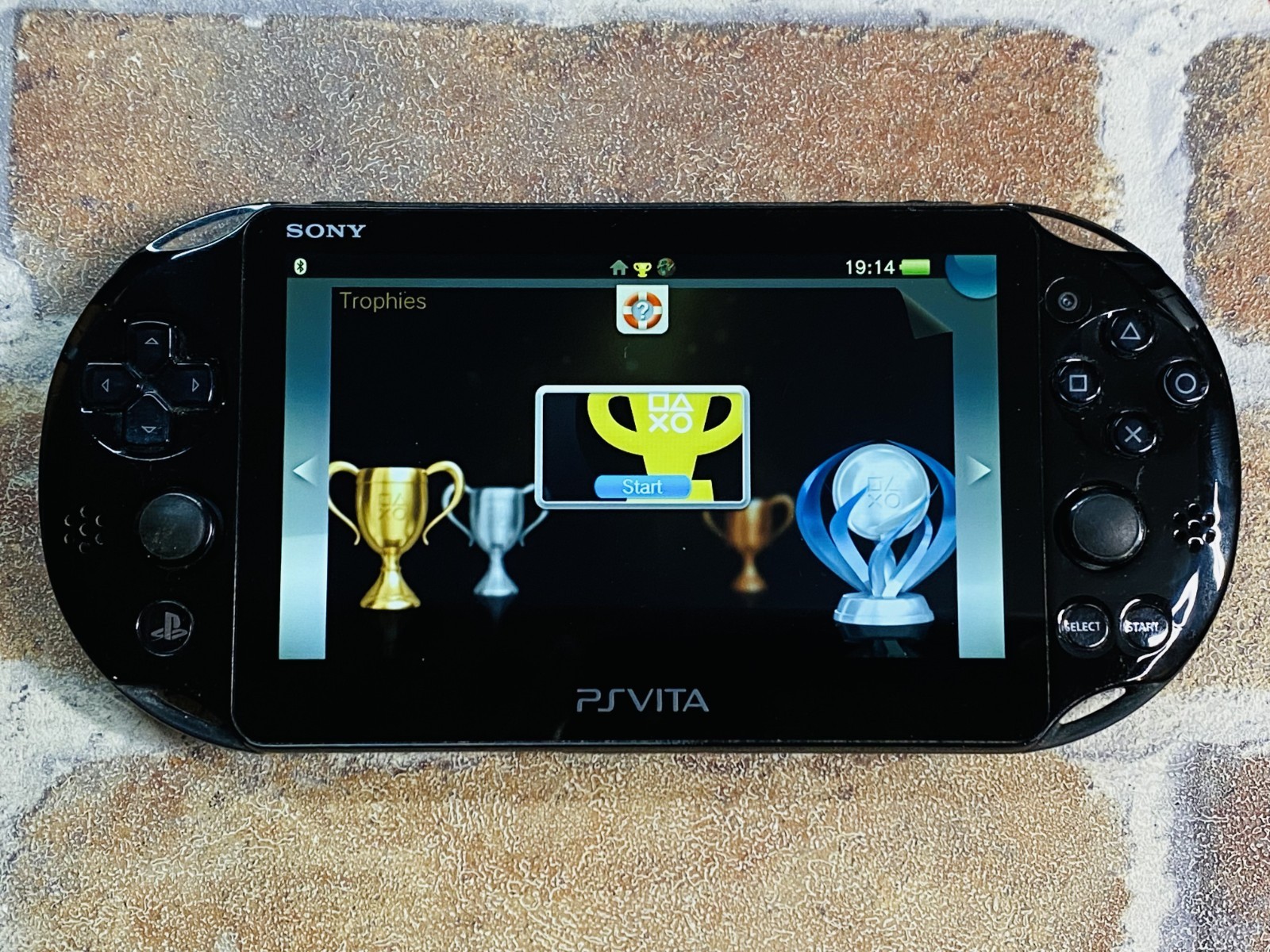 PS Vita PCH 2000 Black SONY PlayStation Japan 16GB Charger MobileCase 1Game No2D