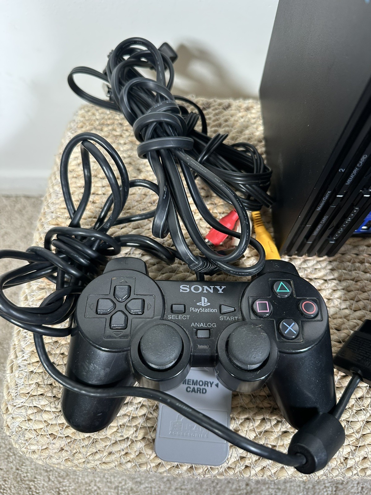 Sony PlayStation 2 Console, 2x Controllers & 2 Memory Cards No RCA accessory
