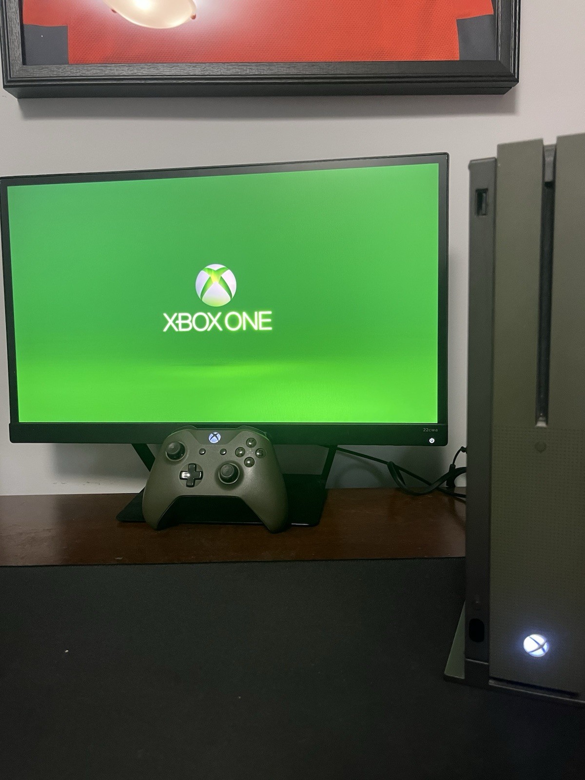 Xbox One S 1TB Bundle w/ Controller GTA V Minecraft COD WWII 10 Games