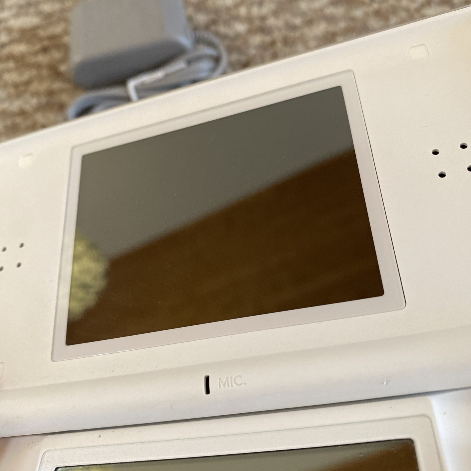 Nintendo DS Lite USG-001 Polar White w/ Charger USA
