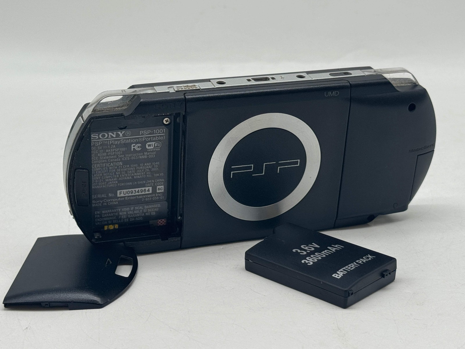 Sony PSP-1001 Handheld Console Black w/ Battery For Parts Repair