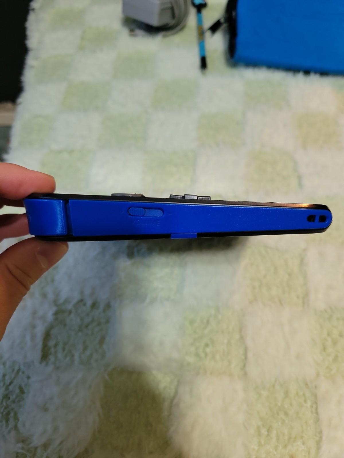 Nintendo 2DS System – Black And Blue w/Charger, Accessories (Damaged Circle Pad)