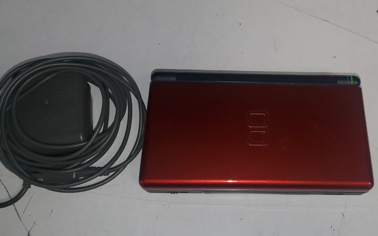 Nintendo DS Lite – Red – Good Condition – Console/Stylus Only – USG-003