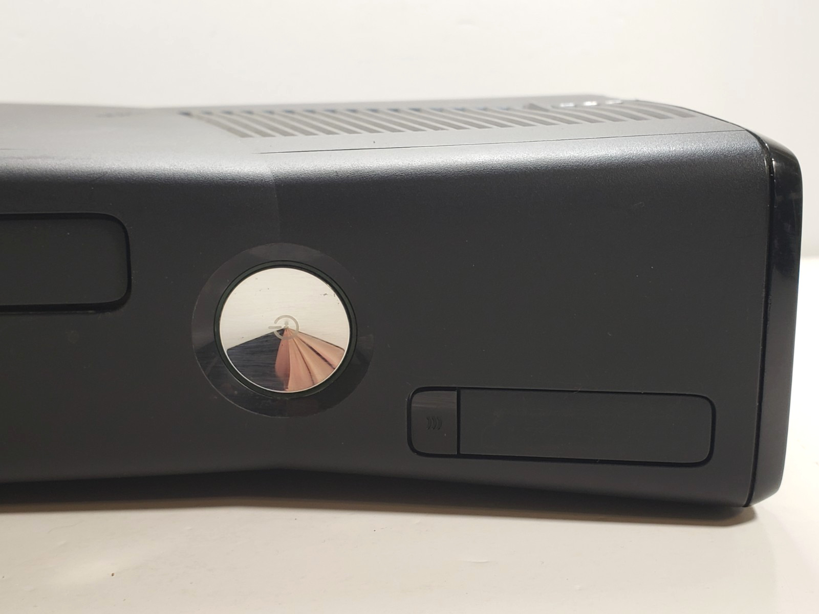 Microsoft Xbox 360 S Console [1439] Gaming System Console Only – No Harddrive