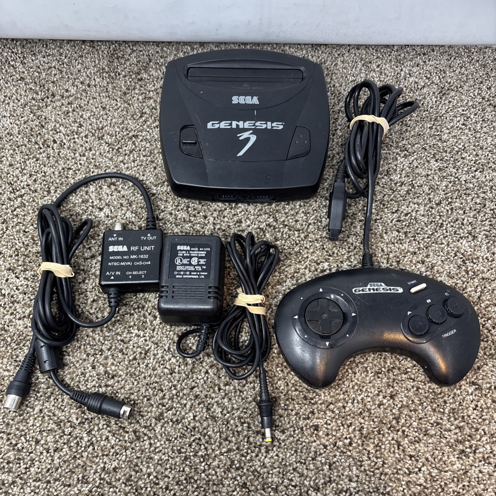 SEGA Genesis Model 3 MK-1461 Video Game Console – Tested