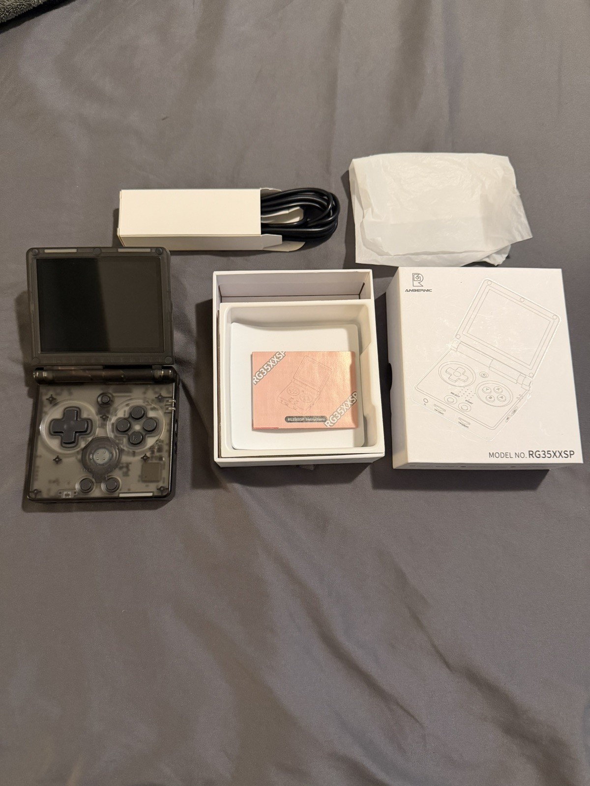 Anbernic RG35XX SP Transparent Black – Used with 64GB SD card