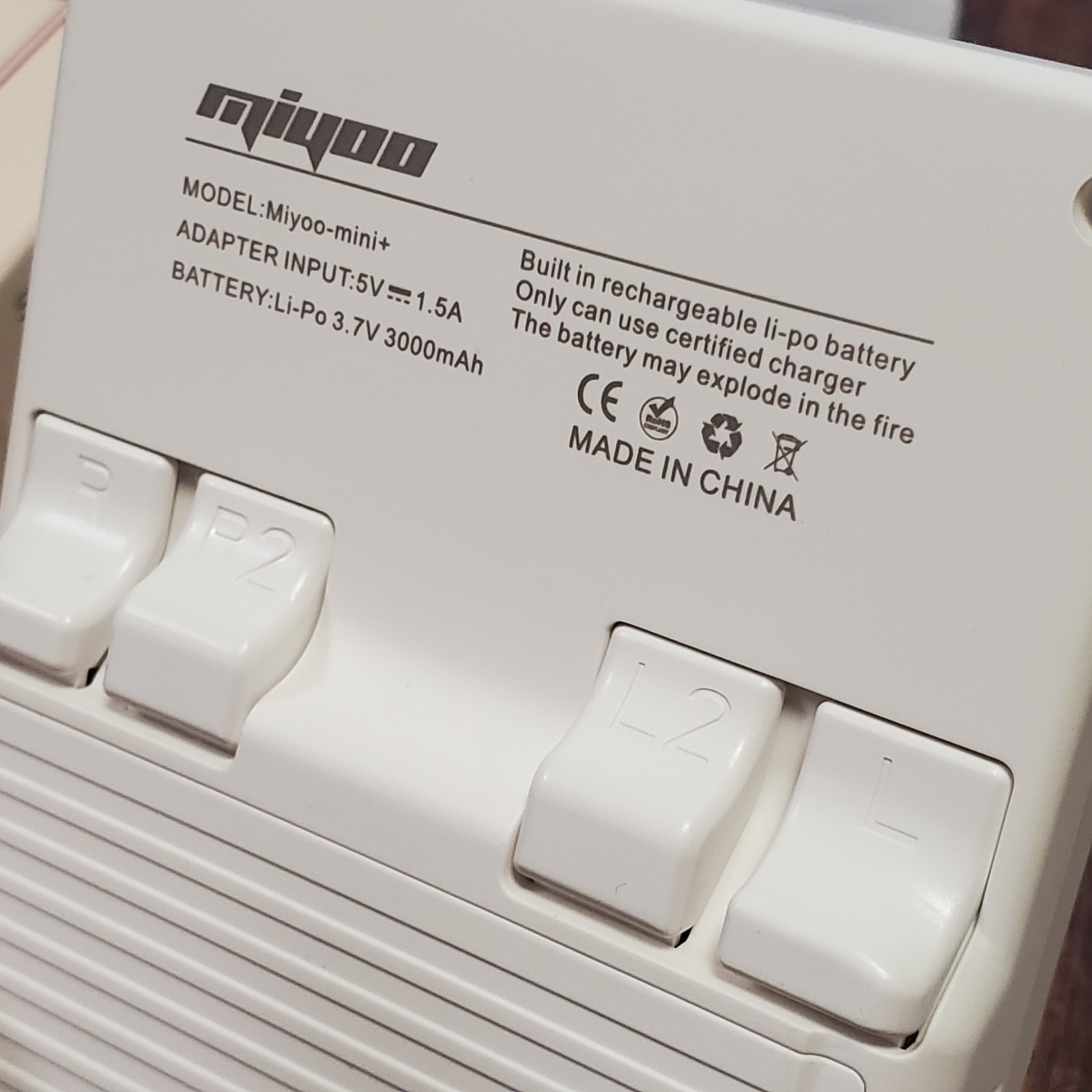 Miyoo Mini Plus White Open Source Retro Handheld Game Console. NEW. US SHIPPING