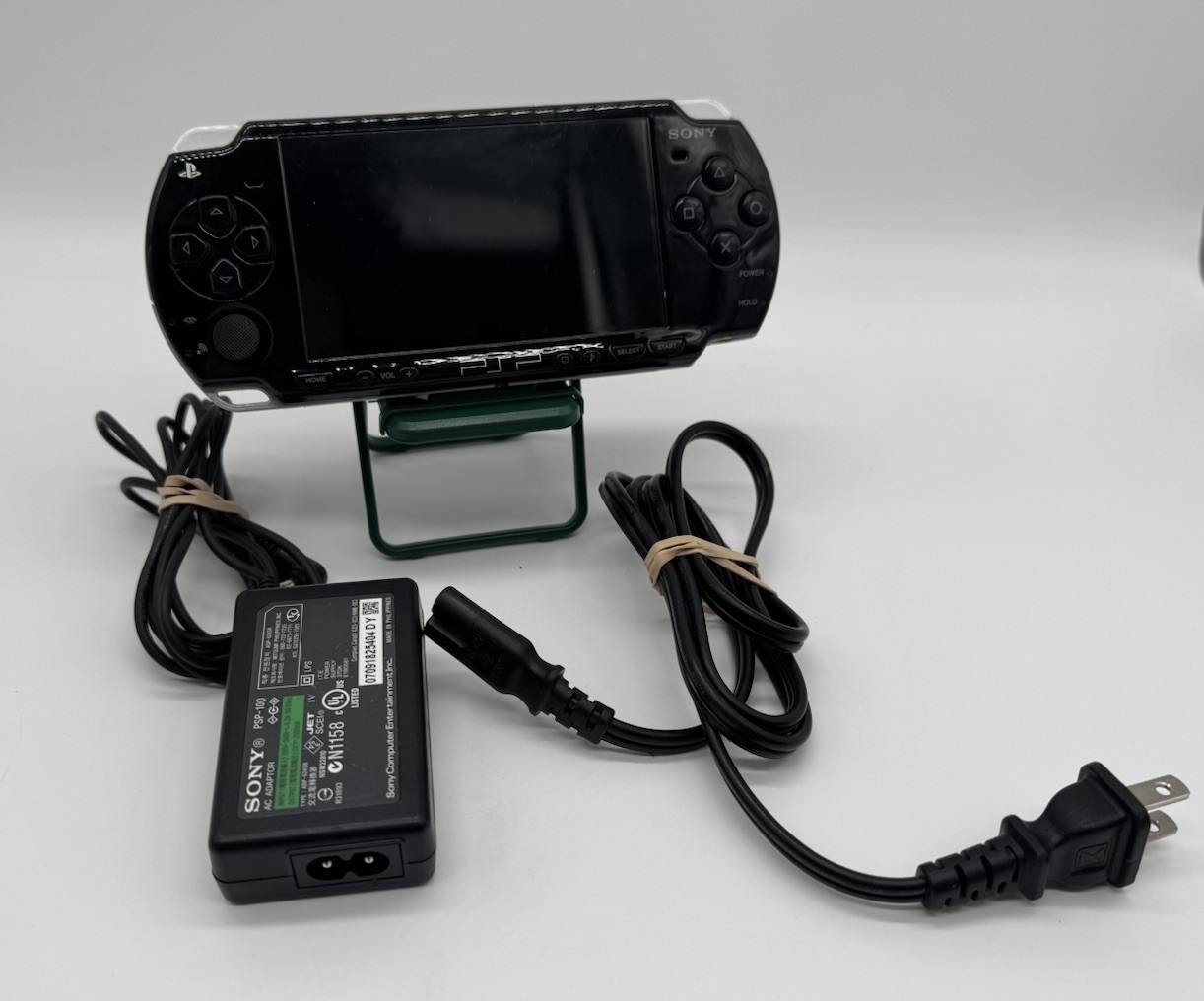 Sony PSP 2001 Console Black with & Charger – Tested Working *Read Desc*