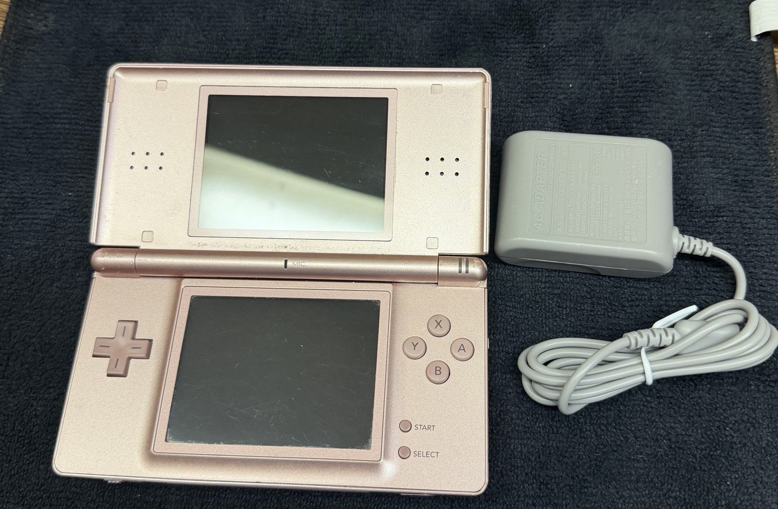 Nintendo DS Lite Handheld Console – Pink w/ Charger USG-001
