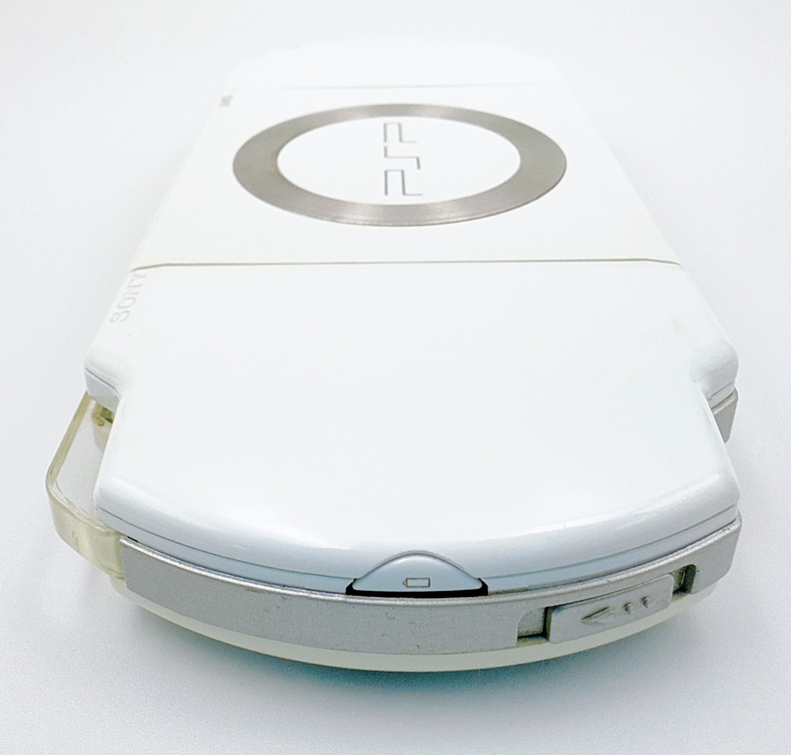 Sony PSP-2000 Console White Region free w/adapter, carrying case – Excellent